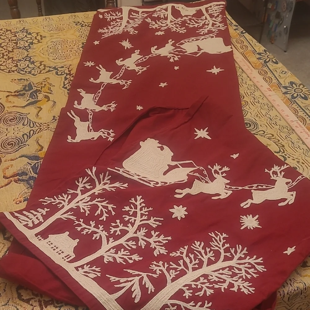 Pottery Barn Red and White Appliqué Santa Sleigh Table Runner